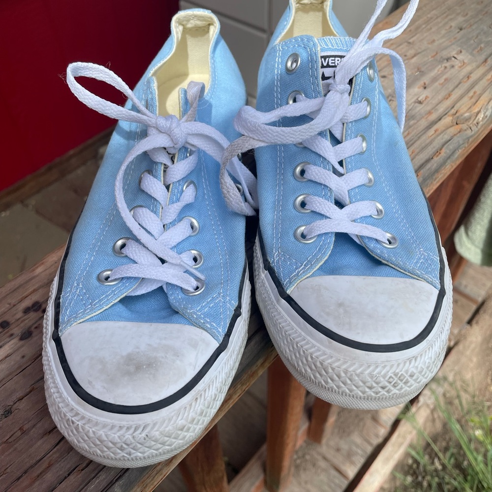 Light blue converse